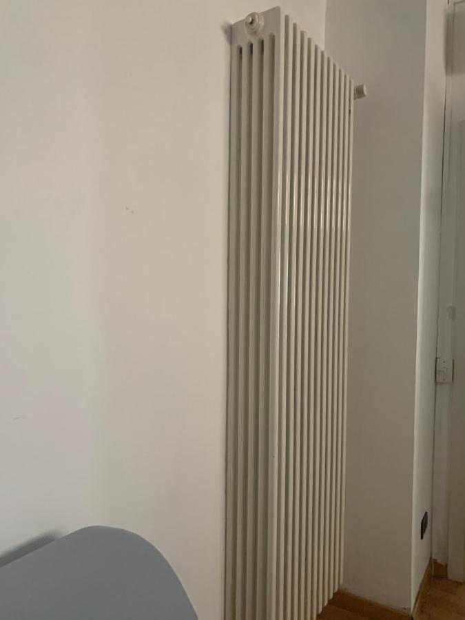 New Luxury Apartment, Milan City Center Bagian luar foto