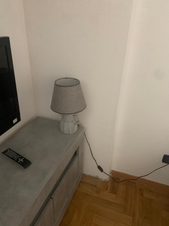 New Luxury Apartment, Milan City Center Bagian luar foto