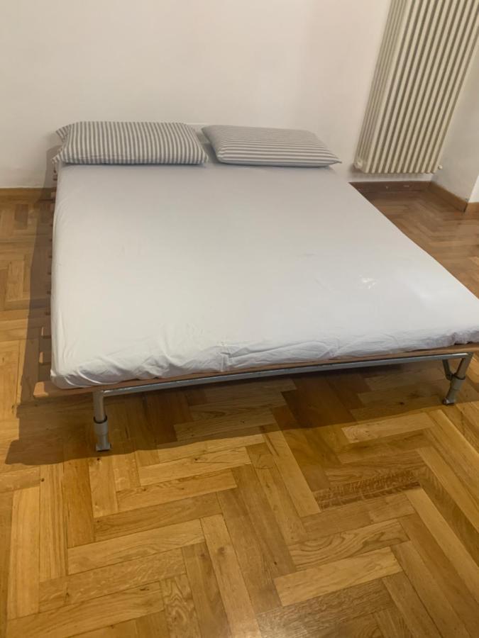 New Luxury Apartment, Milan City Center Bagian luar foto