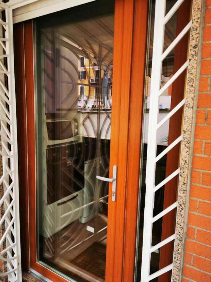 New Luxury Apartment, Milan City Center Bagian luar foto